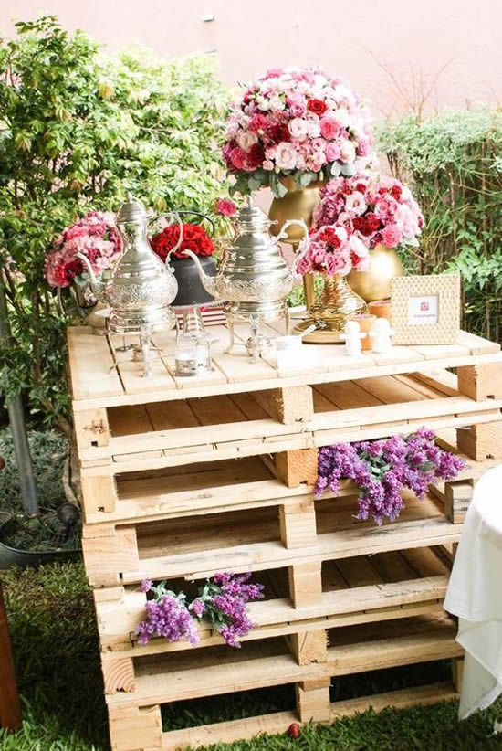 Faça uma decoração com pallets para casamento