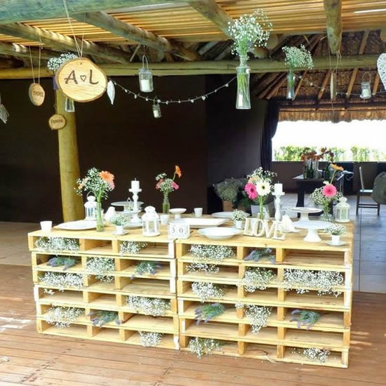 Ideia com pallets para casamento