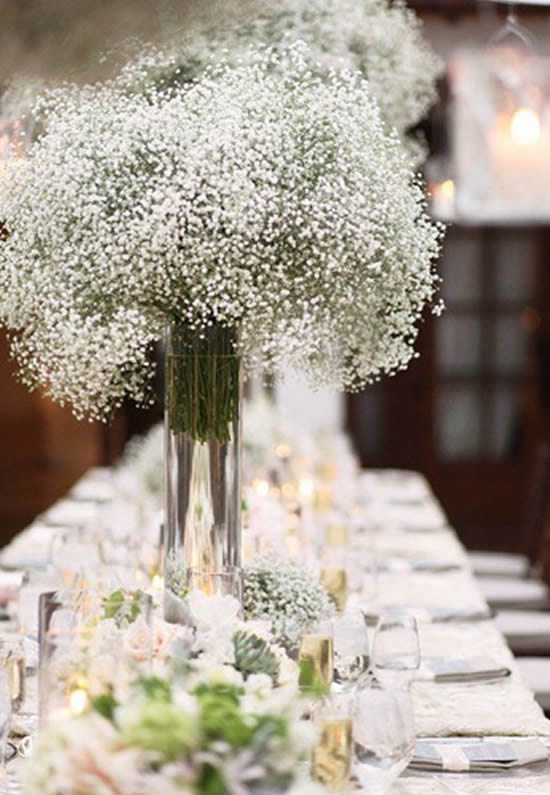 Decoração com flores mosquitinho para casamento