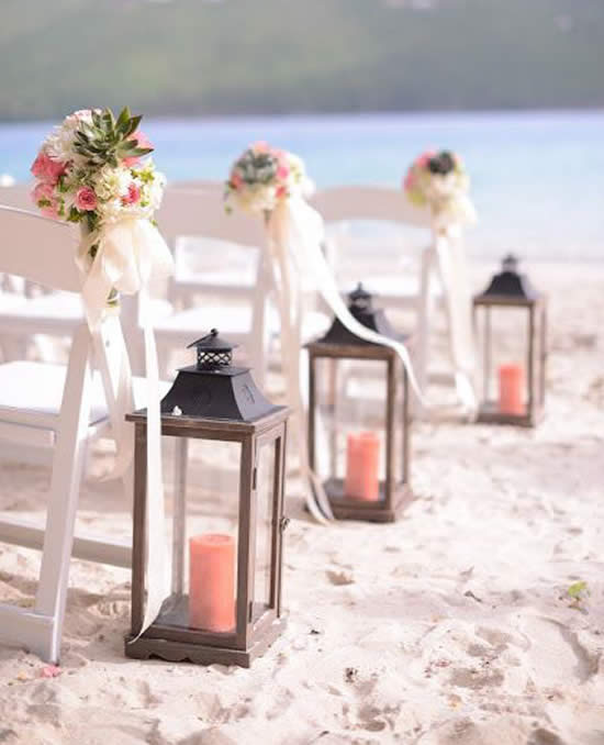 Decoração de casamento ao ar livre na praia