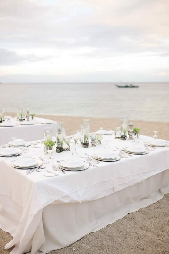 Decoração de mesa de casamento na praia