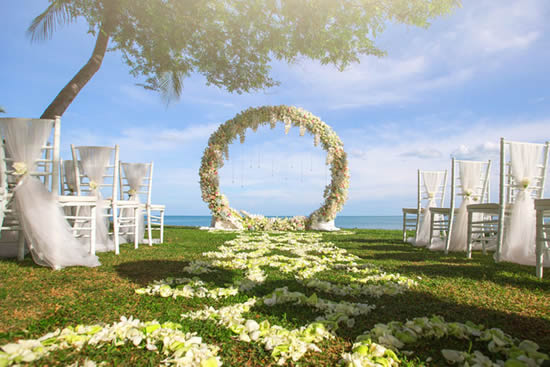 Decoração incrível para casamento ao ar livre