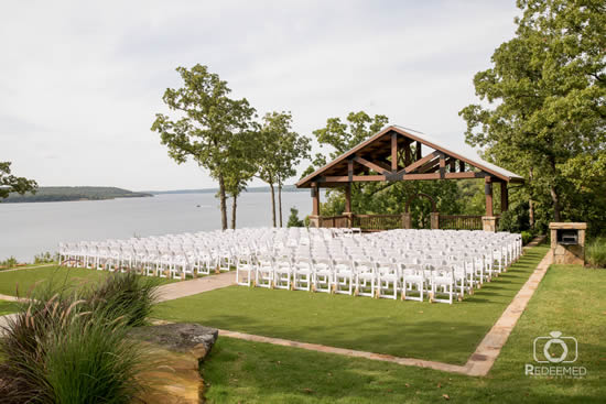 Decoração simples para casamento ao ar livre