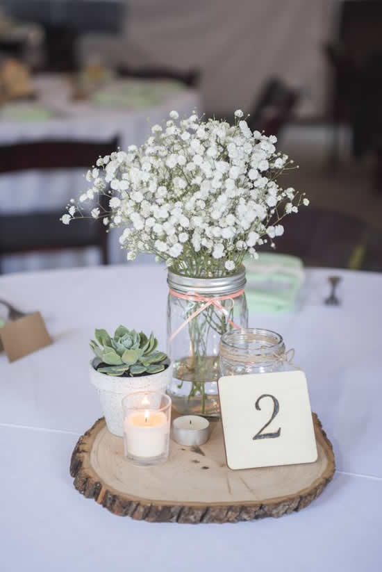 Decoração com flor mosquitinho para casamento