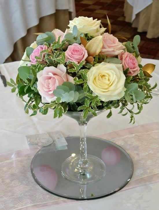 Arranjo de flores para decoração de casamento