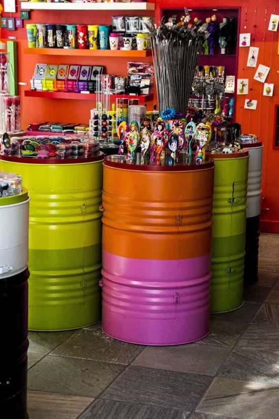 Decoração com tonéis