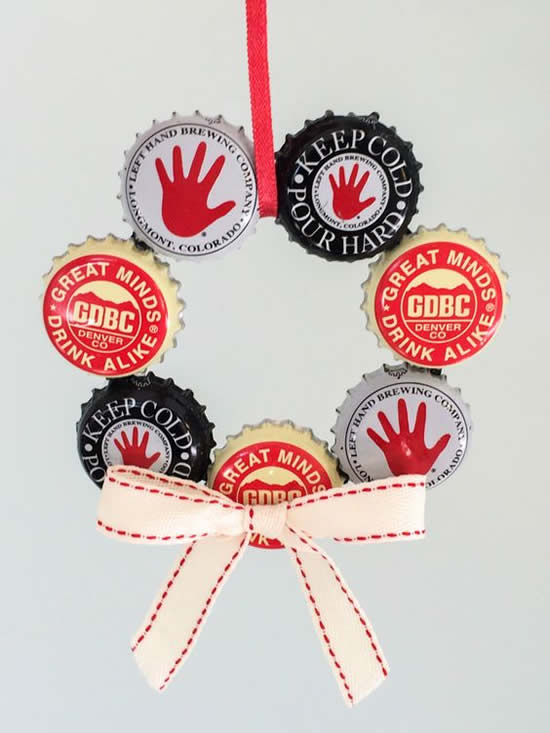 Guirlanda com tampinhas para Natal