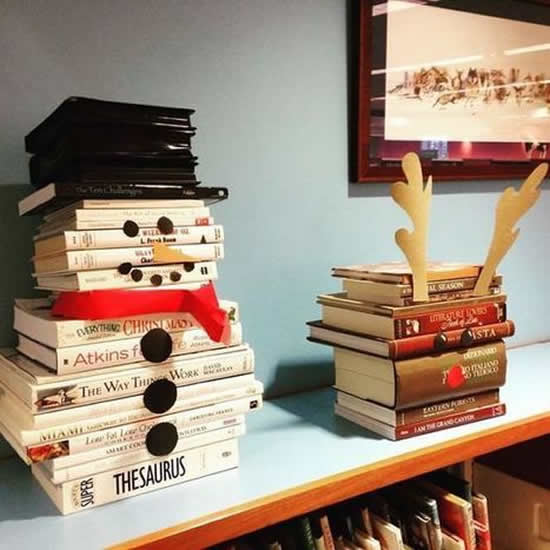 Enfeite de Natal com livros