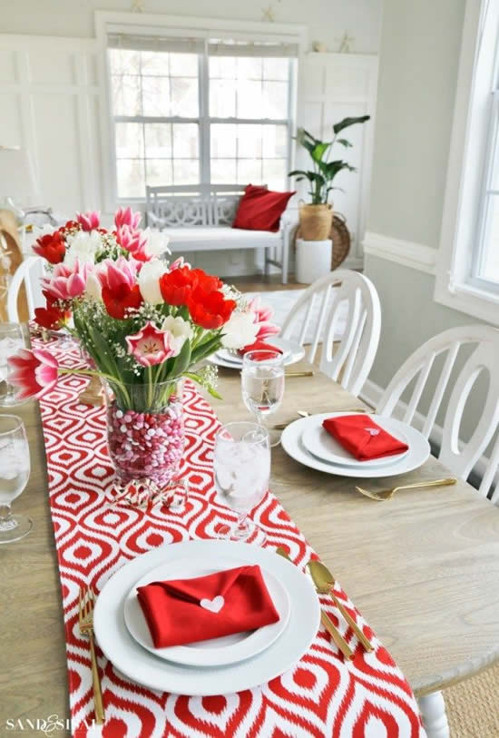 Decoração de mesa de ceia de Natal