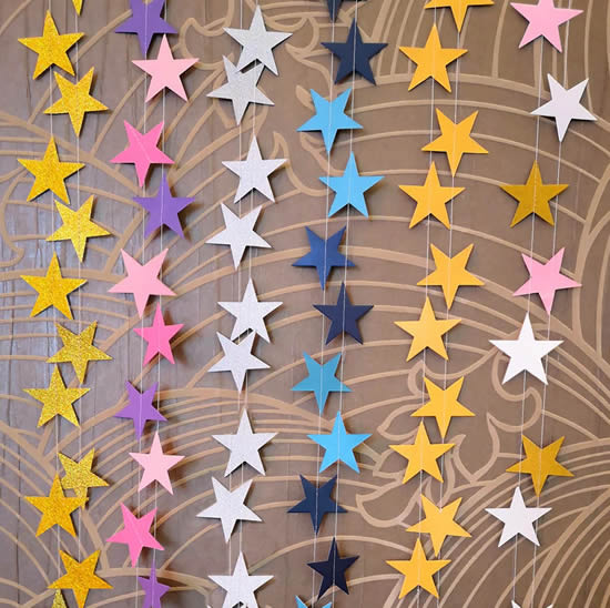 Guirlanda de estrelas de papel