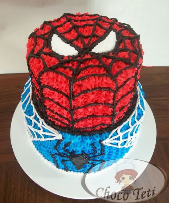 Bolo decorado Homem-Aranha