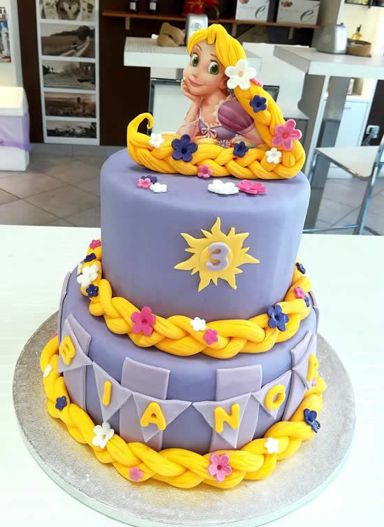 Bolo da Rapunzel