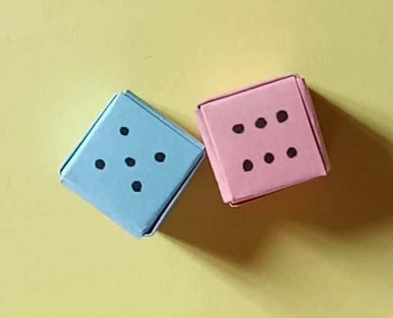 Dado de papel para fazer em casa