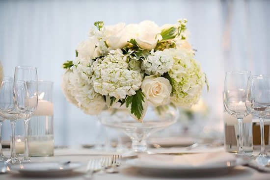 Lindas decorações com arranjos de flores - Dia das Mães