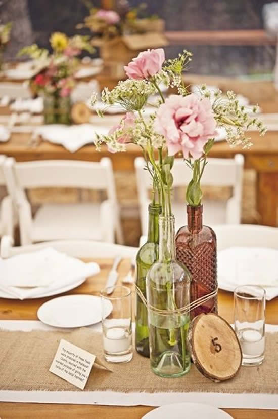 Arranjos de flores com garrafas para o Dia das Mães