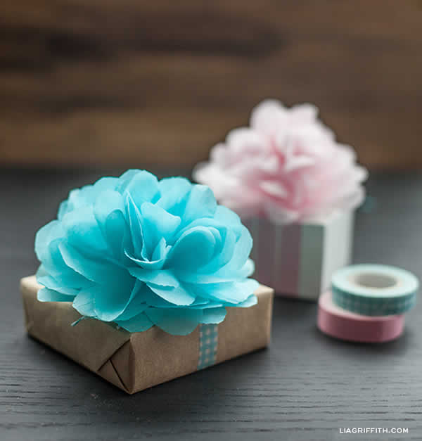Flor de Papel de Seda para Enfeitar Presente