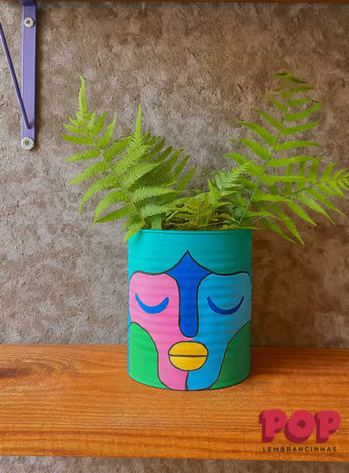 Ideia de Vaso para Casa com Lata