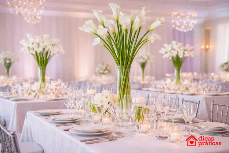 Decoração com Flores Copos de Leite