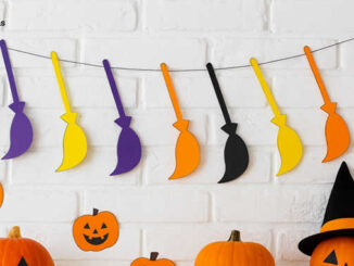 Vassoura de Bruxa para Halloween