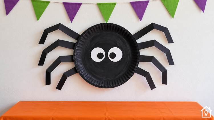 Decoração de Halloween com Pratos